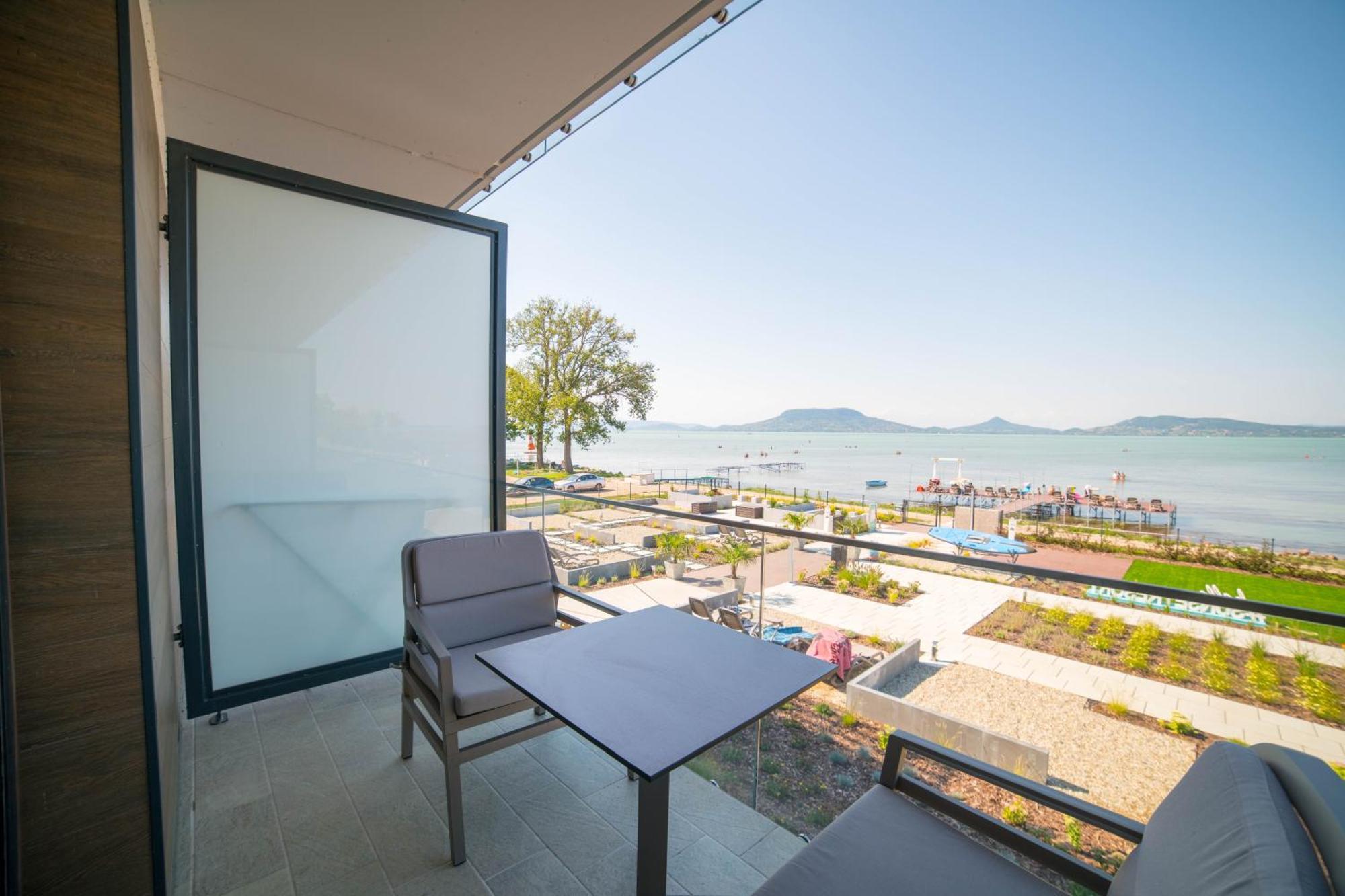 Sunset Resort - Lakeside Apartment Fonyod ภายนอก รูปภาพ